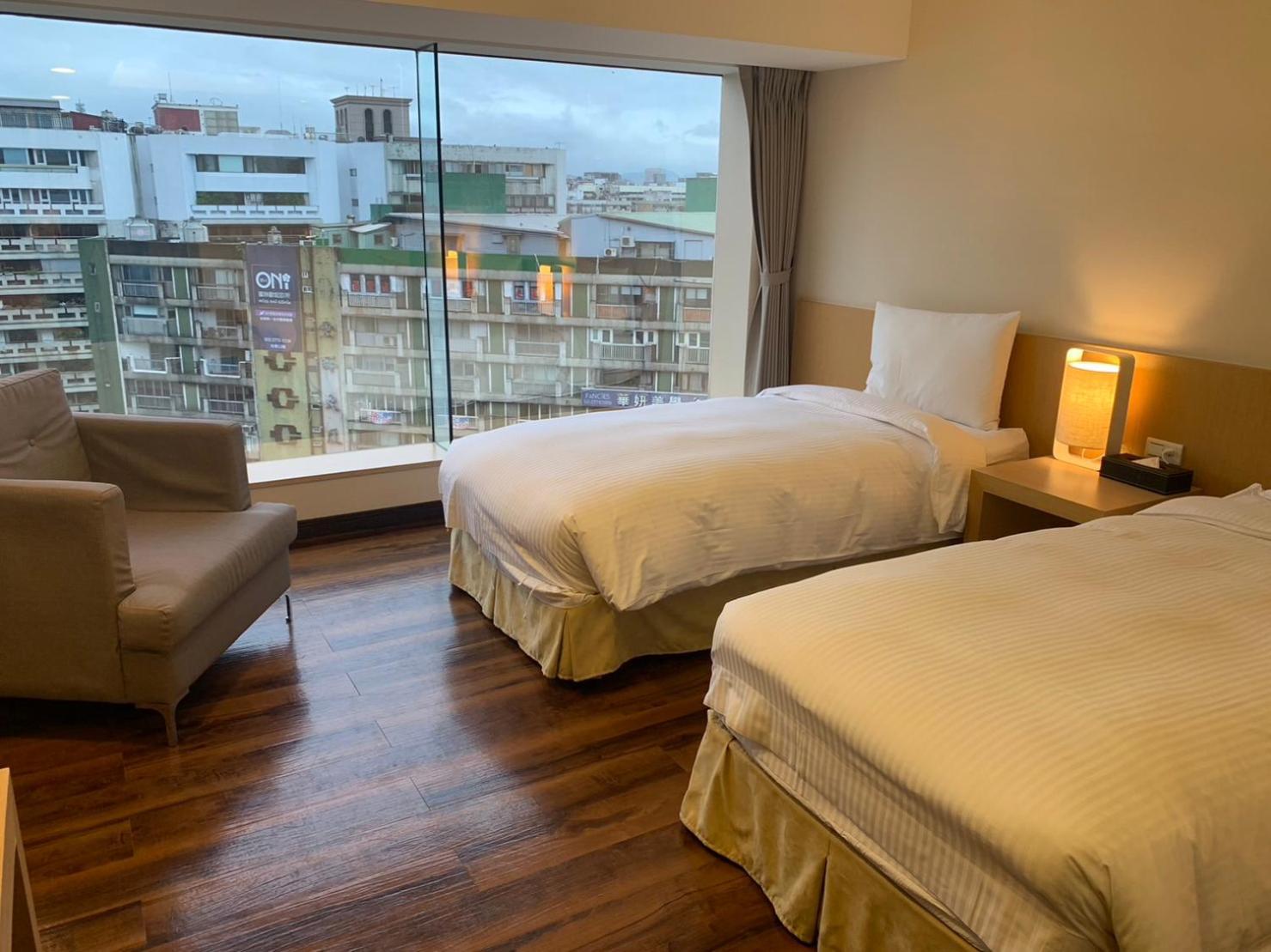 Eastin Taipei Hotel Экстерьер фото