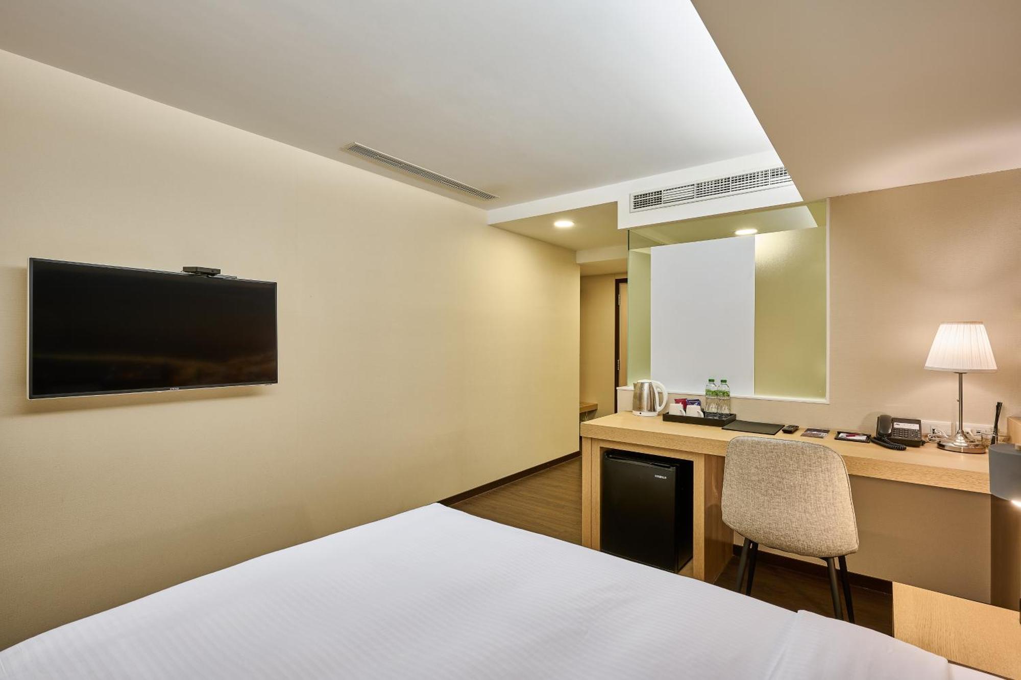 Eastin Taipei Hotel Экстерьер фото