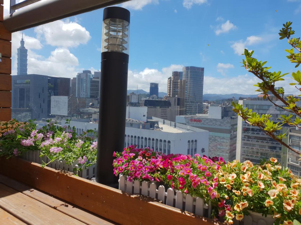 Eastin Taipei Hotel Экстерьер фото